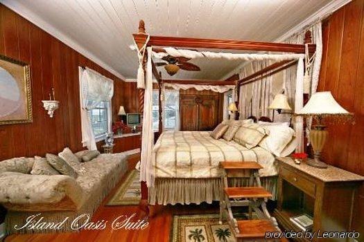 Beachfront Bed & Breakfast Сент Августин Стая снимка